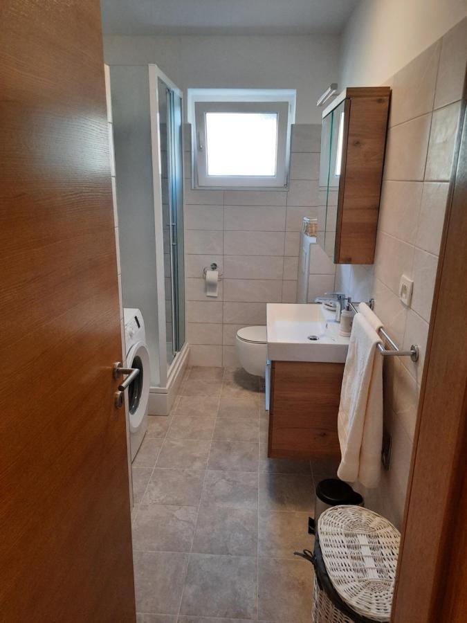 Apartman Laura M Vodice Exterior foto
